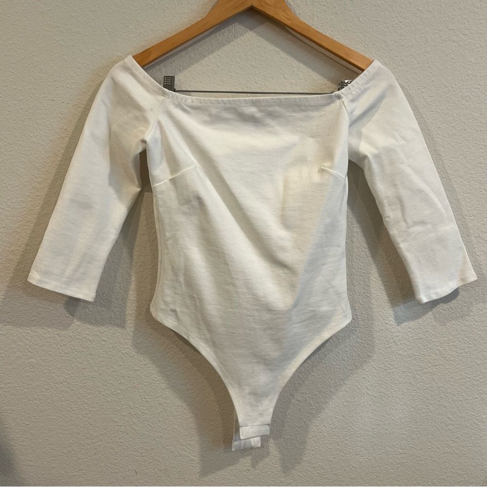 Lulu’s size small white off the shoulder size small bodysuit